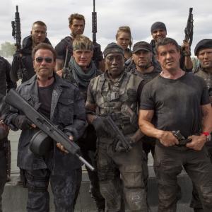 Still of Antonio Banderas Dolph Lundgren Arnold Schwarzenegger Sylvester Stallone Wesley Snipes Jet Li Jason Statham Randy Couture Glen Powell Kellan Lutz Ronda Rousey and Victor Ortiz in Nesunaikinami 3 2014