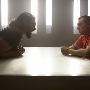 Still of Tom Sizemore and Jason Momoa in The Red Road (2014)