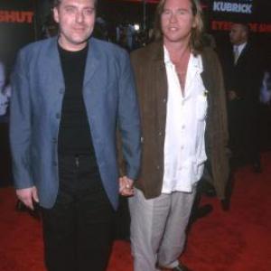 Val Kilmer and Tom Sizemore at event of Eyes Wide Shut 1999