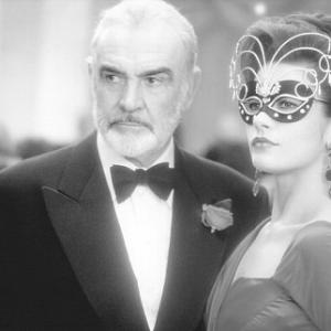 Still of Sean Connery and Catherine Zeta-Jones in Entrapment (1999)