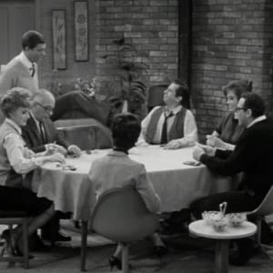 Still of Mary Tyler Moore, Dick Van Dyke, Morey Amsterdam, Ann Morgan Guilbert, Rose Marie and Jerry Paris in The Dick Van Dyke Show (1961)