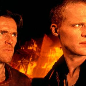 Still of Willem Dafoe and Paul Bettany in The Reckoning 2002