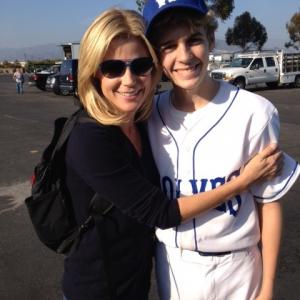 Matt on the set of Modern Family with Julie Bowen Claire  Diamond in the Rough Season 4 Episode 10