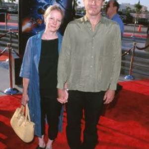 Bill Pullman and Tamara Pullman at event of Titan AE 2000