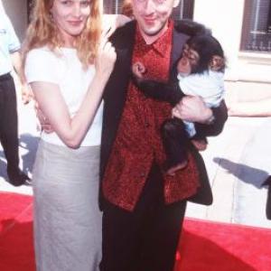 Rene Russo and Alan Cumming at event of Buddy 1997