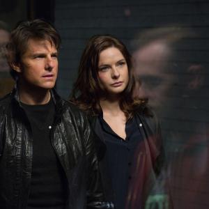 Still of Tom Cruise and Rebecca Ferguson in Neimanoma misija slaptoji tauta 2015