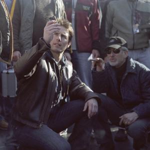 Still of Tom Cruise and Steven Spielberg in Pasauliu karas 2005