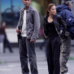 Will Smith and Alice Braga at event of As esu legenda (2007)