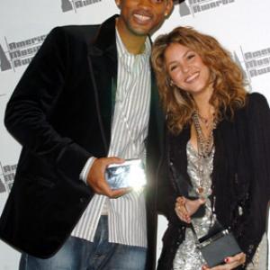 Will Smith and Shakira at event of 2005 American Music Awards 2005