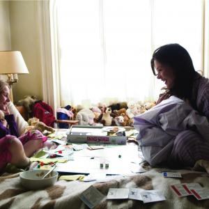 Still of Catherine Zeta-Jones and Abigail Breslin in No Reservations (2007)