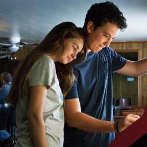 Still of Shailene Woodley and Miles Teller in The Spectacular Now (2013)