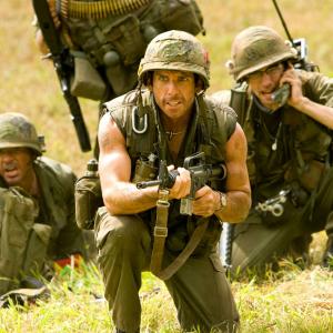 Still of Robert Downey Jr., Ben Stiller and Jay Baruchel in Griaustinis tropikuose (2008)