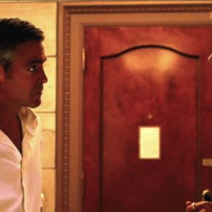 Still of Brad Pitt and George Clooney in Oceans Thirteen 2007