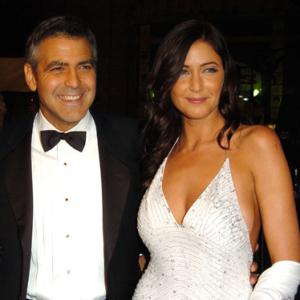 George Clooney and Lisa Snowdon at event of Ocean's Twelve (2004)