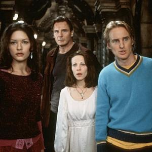 Still of Liam Neeson, Lili Taylor, Catherine Zeta-Jones and Owen Wilson in The Haunting (1999)