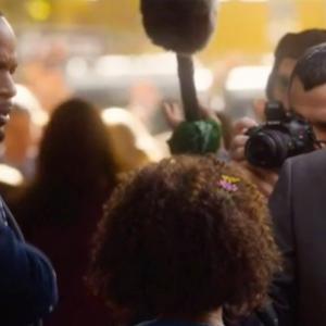 Brad Bong with Bobby Cannavale, Jamie Foxx, and Quevenzhane Wallis in Annie (2014).