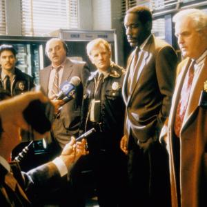 Still of Dennis Franz, James McDaniel, Gordon Clapp, James Handy and Nicholas Turturro in NYPD Blue (1993)