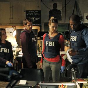 Still of Janeane Garofalo and Beau Garrett in Criminal Minds: Suspect Behavior (2011)