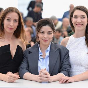 Héloïse Godet, Jessica Erickson and Zoé Bruneau at event of Adieu au langage (2014)