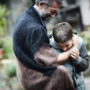 Still of Vincent Cassel and Jeremy Chabriel in Partisan 2015