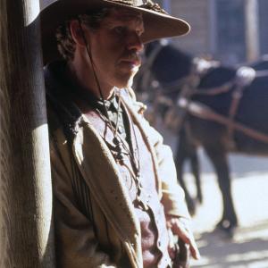 Still of Ron Perlman in The Magnificent Seven 1998