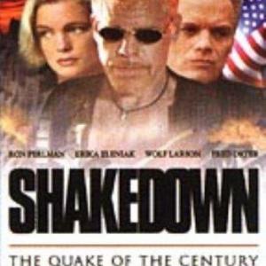 Erika Eleniak and Ron Perlman in Shakedown (2002)