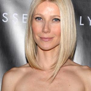 Gwyneth Paltrow at event of Valentino The Last Emperor 2008