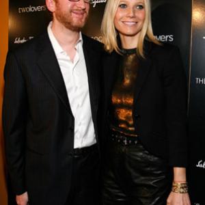 Gwyneth Paltrow and James Gray at event of Two Lovers 2008