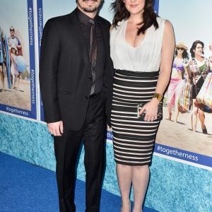 Melanie Lynskey and Jason Ritter at event of Togetherness (2015)