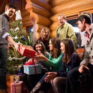 Still of Lacey Chabert, Eric Keenleyside, Corey Sevier, Jim Thorburn, Matthew Kevin Anderson, Lini Evans, Alisha Newton and Yasmeene Ball in The Tree That Saved Christmas (2014)