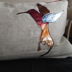 Hummingbird(Beijaflor) cushion detail design and craft by VLM