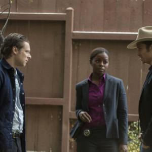 Still of Timothy Olyphant Jacob Pitts and Erica Tazel in Justified 2010