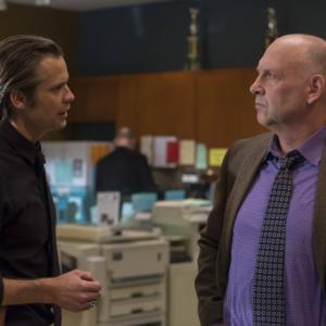 Still of Timothy Olyphant and Nick Searcy in Justified 2010