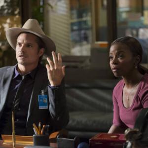Still of Timothy Olyphant, Erica Tazel and Rachel Brooks in Justified (2010)