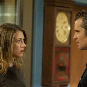 Still of Timothy Olyphant and Natalie Zea in Justified 2010