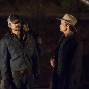 Still of Jeremy Davies and Timothy Olyphant in Justified 2010