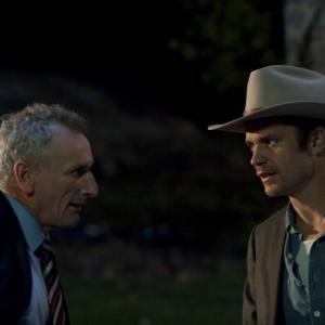 Still of Matt Craven and Timothy Olyphant in Justified (2010)