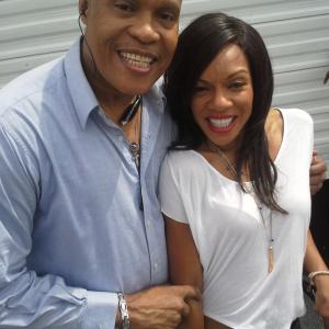 Lwarren and Wendy Robinson on set of My dad is a Soccer Mom