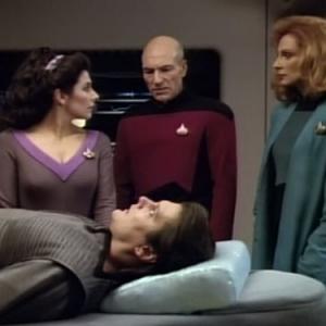 Still of Gates McFadden, Marina Sirtis, Patrick Stewart and John Vickery in Star Trek: The Next Generation (1987)