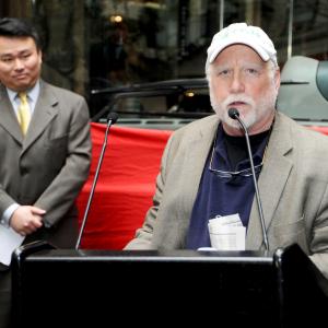 Richard Dreyfuss addresses press at his Ride of Fame induction with David W Chien November 5th 2010