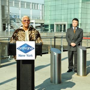 Dionne Warwick addresses the press at Ride of Fame, with David W. Chien (November 12th, 2012).