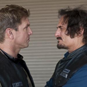 Still of Kim Coates and Kenny Johnson in Sons of Anarchy 2008
