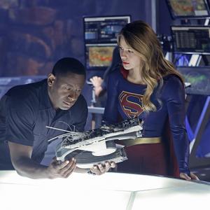 Still of David Harewood and Melissa Benoist in Supergirl 2015