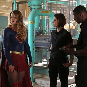 Still of David Harewood, Chyler Leigh and Melissa Benoist in Supergirl (2015)