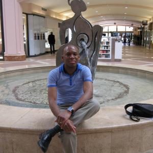 David Olawale Ayinde, Actor in Magnolia Shopping Mall in Burbank, California