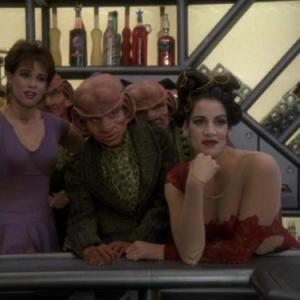 Still of Chase Masterson, Cathy DeBuono and David B. Levinson in Star Trek: Deep Space Nine (1993)
