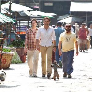 Still of Bradley Cooper Zach Galifianakis and Ed Helms in Pagirios Tailande 2011