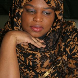 Chemi Che-Mponda wearing popular attire for women in Dar es Salaam, Tanzania.