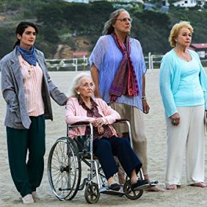Still of Gaby Hoffmann Jeffrey Tambor Jenny OHara and Shannon Welles in Transparent 2014