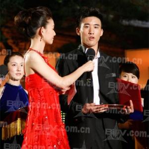 Jerry Liau receiving Third Place on Beijing TVs The Disciple